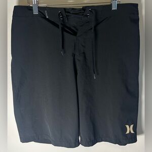 Hurley Phantom Men’s Black Board Shorts Swim Trunks Logo EUC Size 30